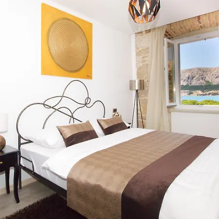 Heritage Forza 4* Baška