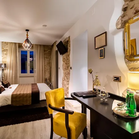 Heritage Forza Hotel