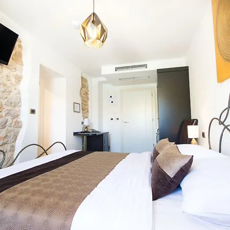 Heritage Forza Hotel