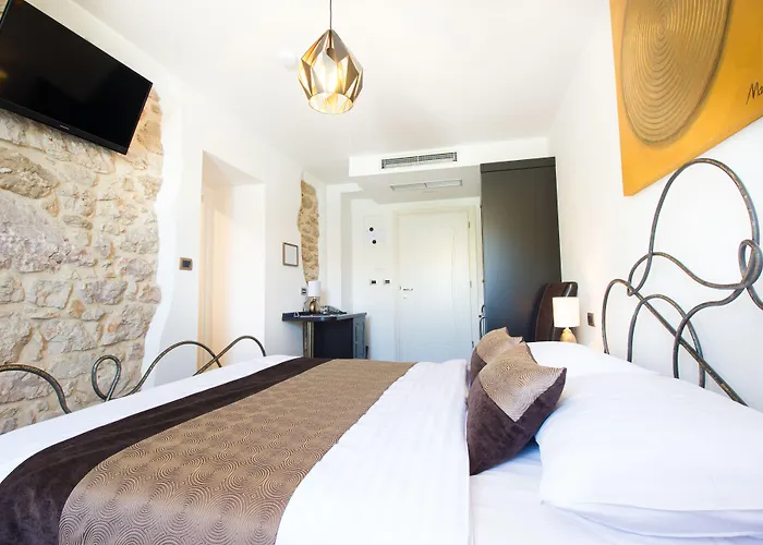 Heritage Forza Hotel