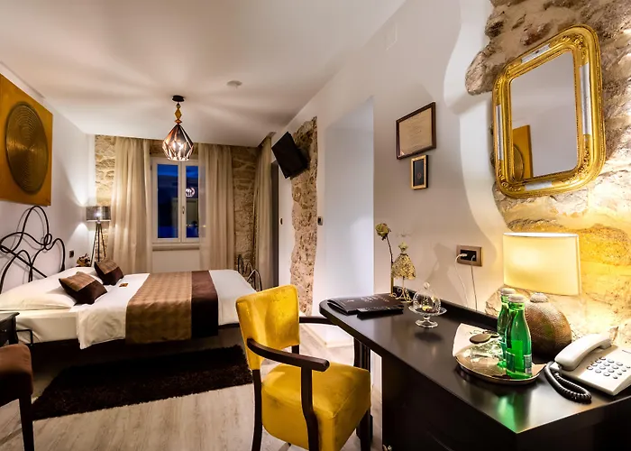 Heritage Forza Hotel