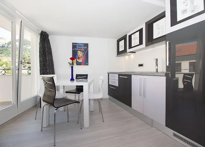 מלון Heritage Forza 4*